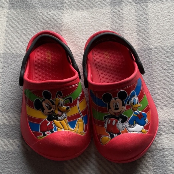 Mickey Mouse Crocs❤️ - Picture 2 of 3